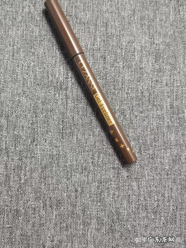 眼线笔用什么颜色比较自然 眼线笔颜色推荐