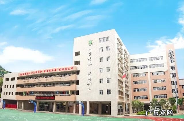 广州最大的服装设计公司 广州服装设计师培训