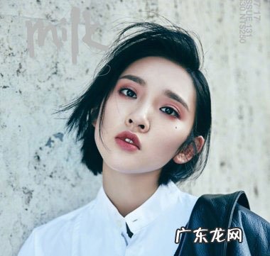 据说这样梳短发就是高冷的,短发女孩梳头