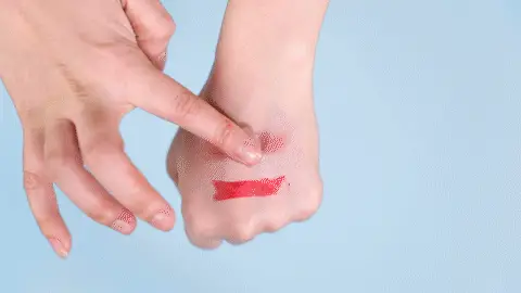 凡士林的作用与用途有哪些图片 凡士林是什么成分做的