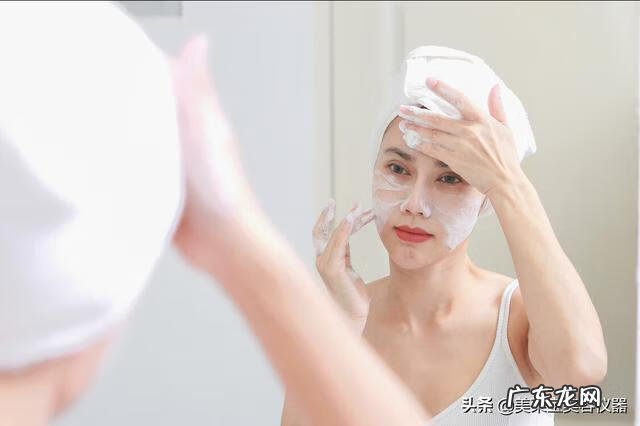 脸部毛孔粗大怎么处理 脸部毛孔特别大怎么办