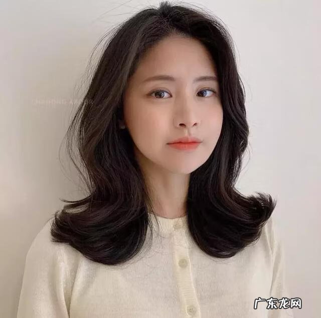 大圆脸适合的发型图片 减龄 大圆脸适合的发型图片