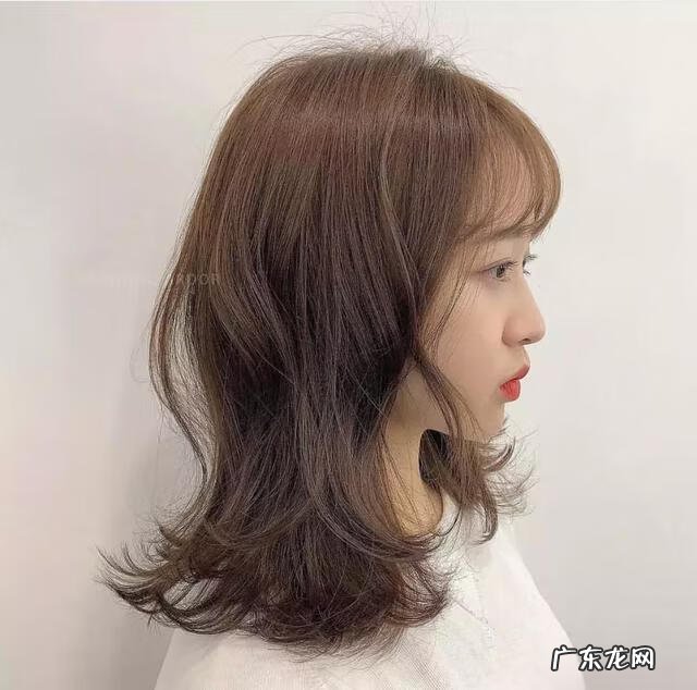 大圆脸适合的发型图片 减龄 大圆脸适合的发型图片