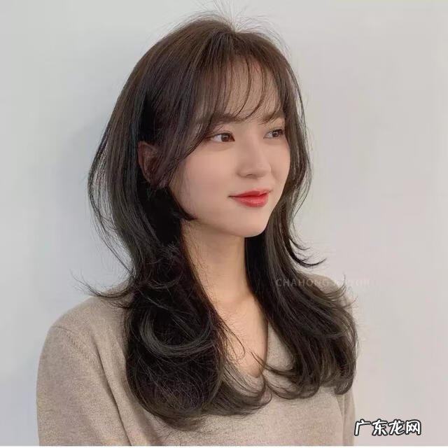 大圆脸适合的发型图片 减龄 大圆脸适合的发型图片