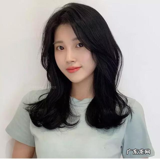 大圆脸适合的发型图片 减龄 大圆脸适合的发型图片