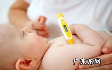 宝宝发烧的物理降温最佳方法 婴儿发烧物理降温的方法