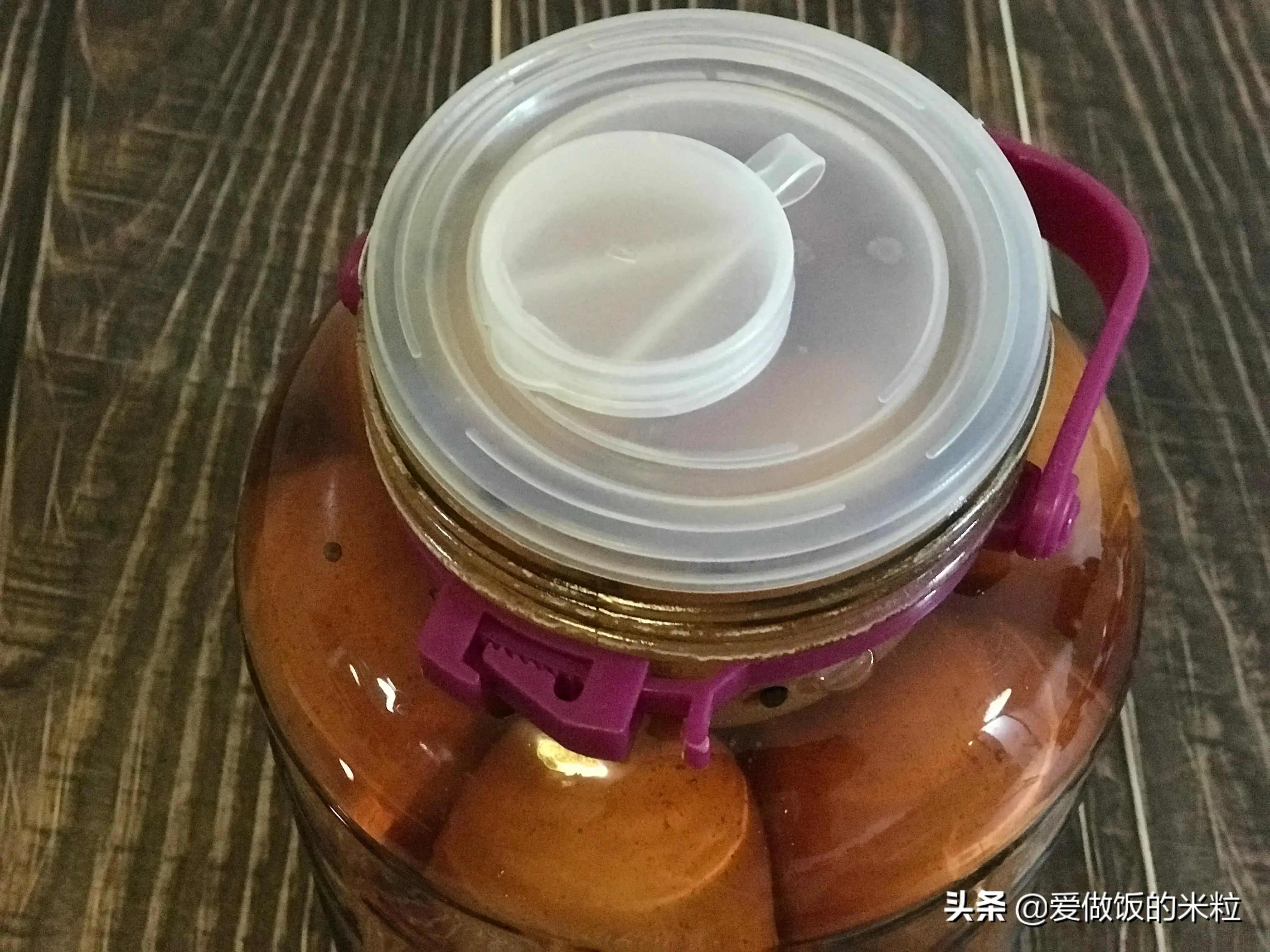 腌咸鸡蛋怎么腌好吃出油?教师节祝福语 腌咸鸡蛋的正确方法?