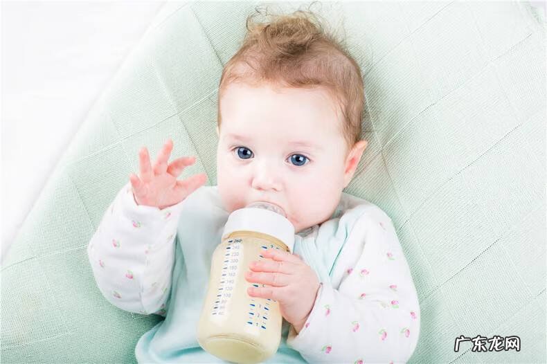 娃儿吐奶厉害怎么办 宝宝吐奶厉害怎么办?