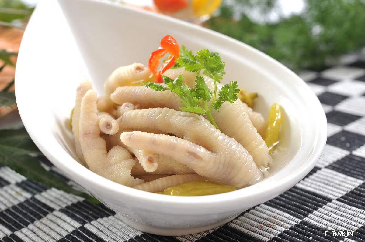 孕期可以吃泡椒鸡爪子吗 孕妇可以吃泡椒鸡爪不