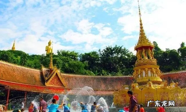 八月最适合去哪些地方旅游 八月份适合去哪里旅游