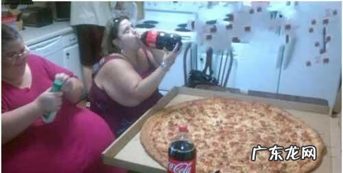 吃个饭额头大汗淋漓 吃饭就大汗淋漓