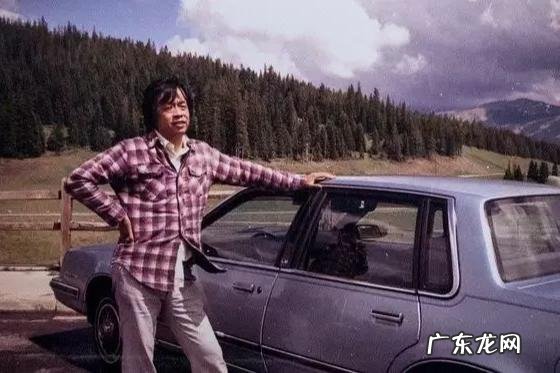 重读王小波:10句经典语话,写尽百岁人生