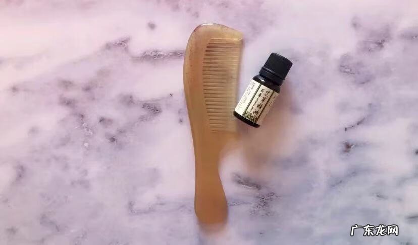 用什么梳子梳头对头发好 哪种梳子对头发最好