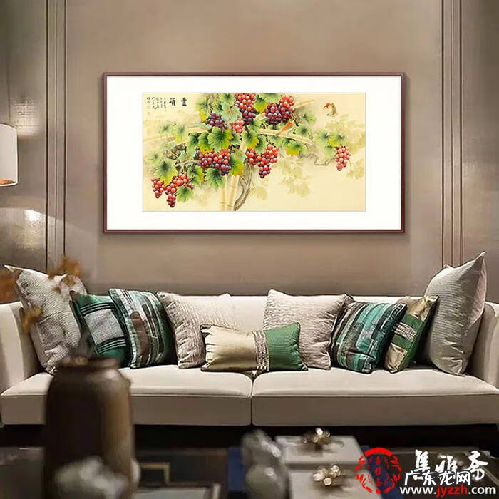 鸽子飞到阳台预示什么 飞到家里的鸽子风水好吗