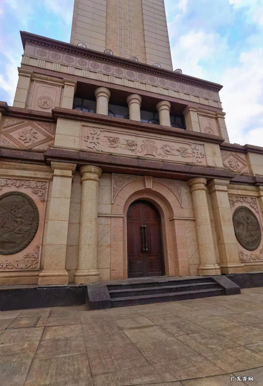 南滨路钟楼广场 重庆南滨路钟楼广场风水