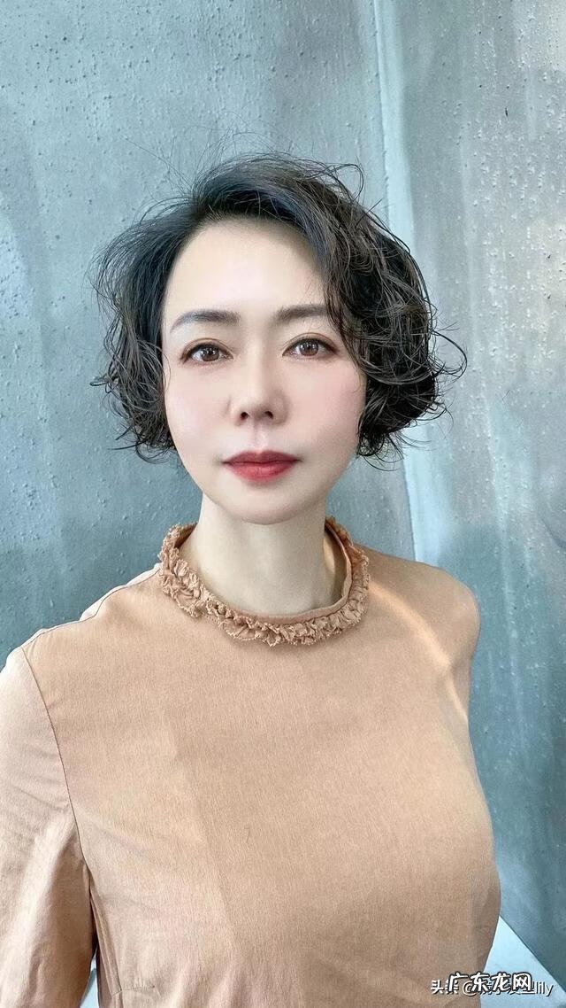 两边和后面推掉的发型 两侧推掉的发型