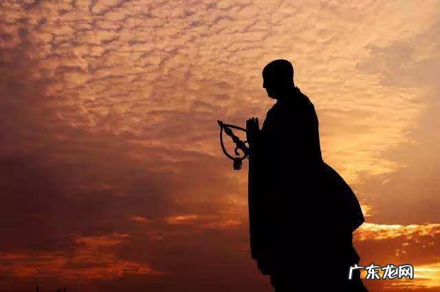 电视机遥控器为什么能控制客厅灯 风水转移光速遥控遥控遥控遥控吗