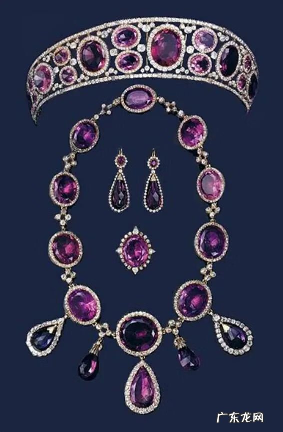 紫色风水 紫色配黄色好看吗图片