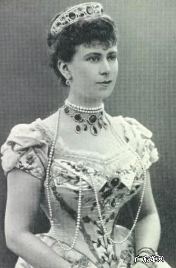 紫色风水 紫色配黄色好看吗图片