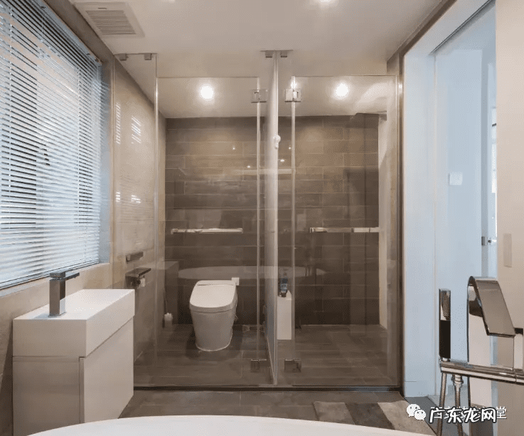 穿衣镜怎么安装在墙上 墙壁镜子安装有啥禁忌