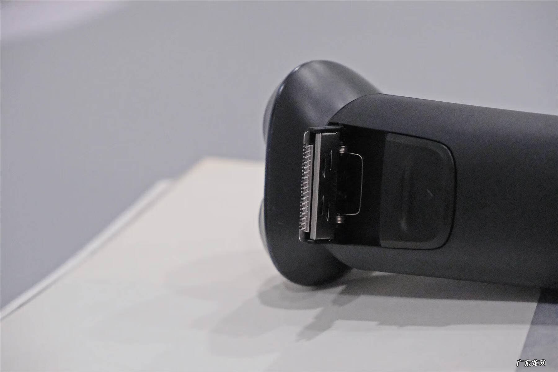 哪种剃须刀比较好用 剃须刀什么样的好?