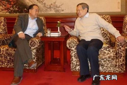 “科学巨匠”100岁杨振宁谈养生秘诀：记住“9点”，乐活天年