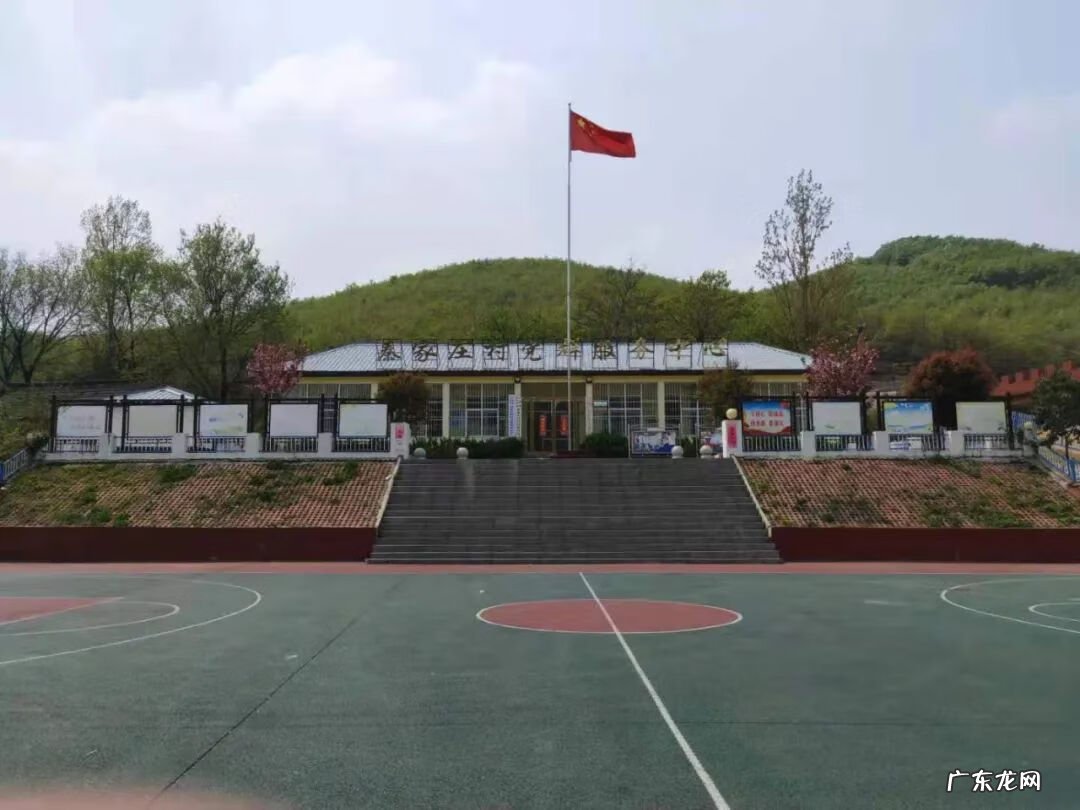 九龙缠顶风水宝地 上山龙风水宝地