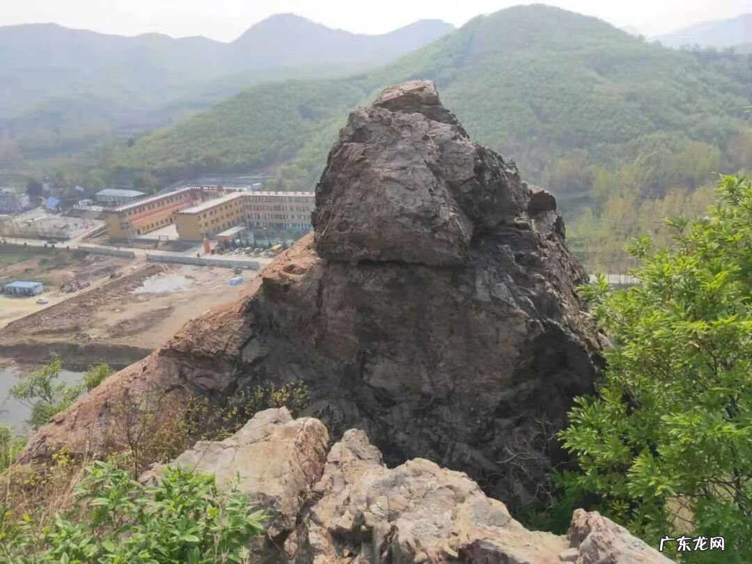 九龙缠顶风水宝地 上山龙风水宝地