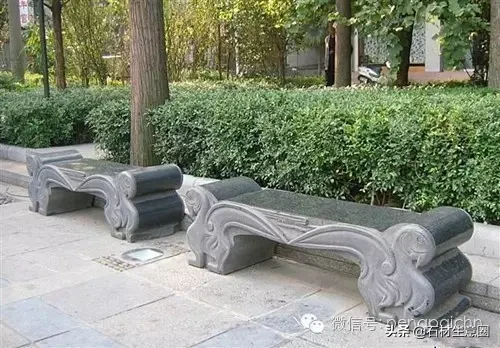 庭院石桌石凳的风水 石桌石凳在庭院摆放方位