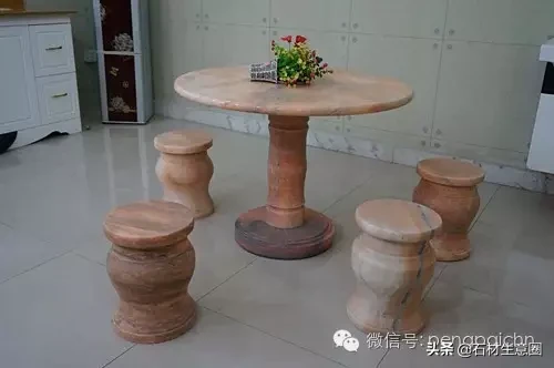 庭院石桌石凳的风水 石桌石凳在庭院摆放方位