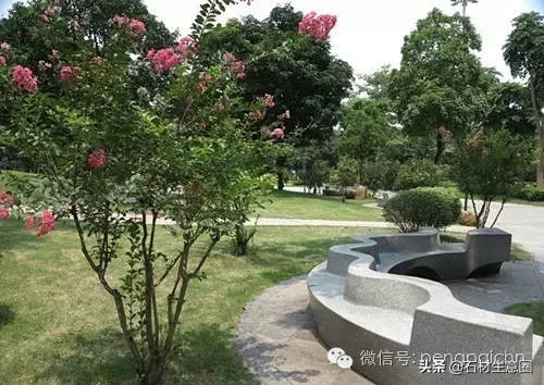 庭院石桌石凳的风水 石桌石凳在庭院摆放方位