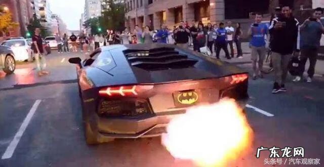 汽车排气管喷火