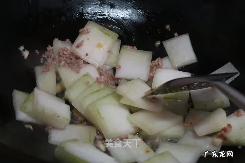 小冬瓜能吃吗 冬瓜子能吃吗怎么吃