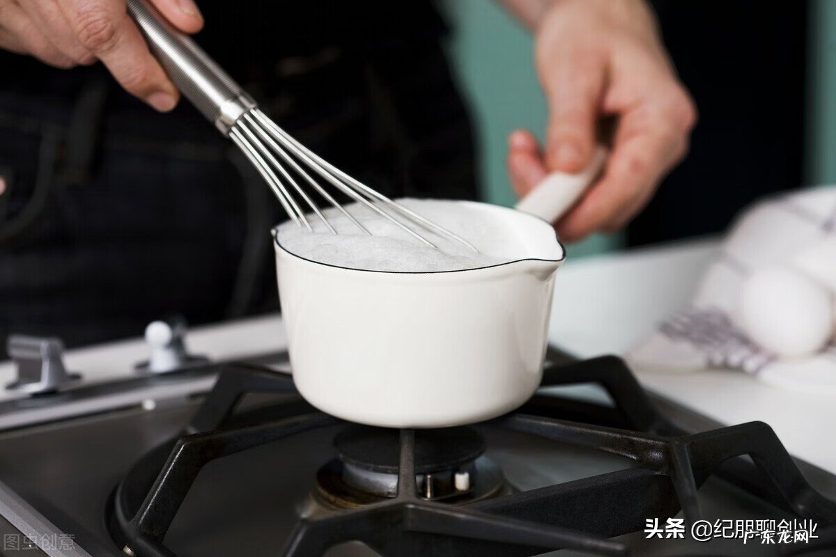 刚挤的牛奶的正确煮法 煮牛奶的正确方法是