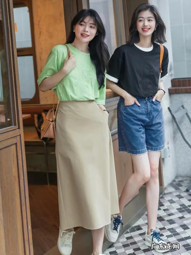 服装的色彩搭配 服饰色彩搭配技巧包括