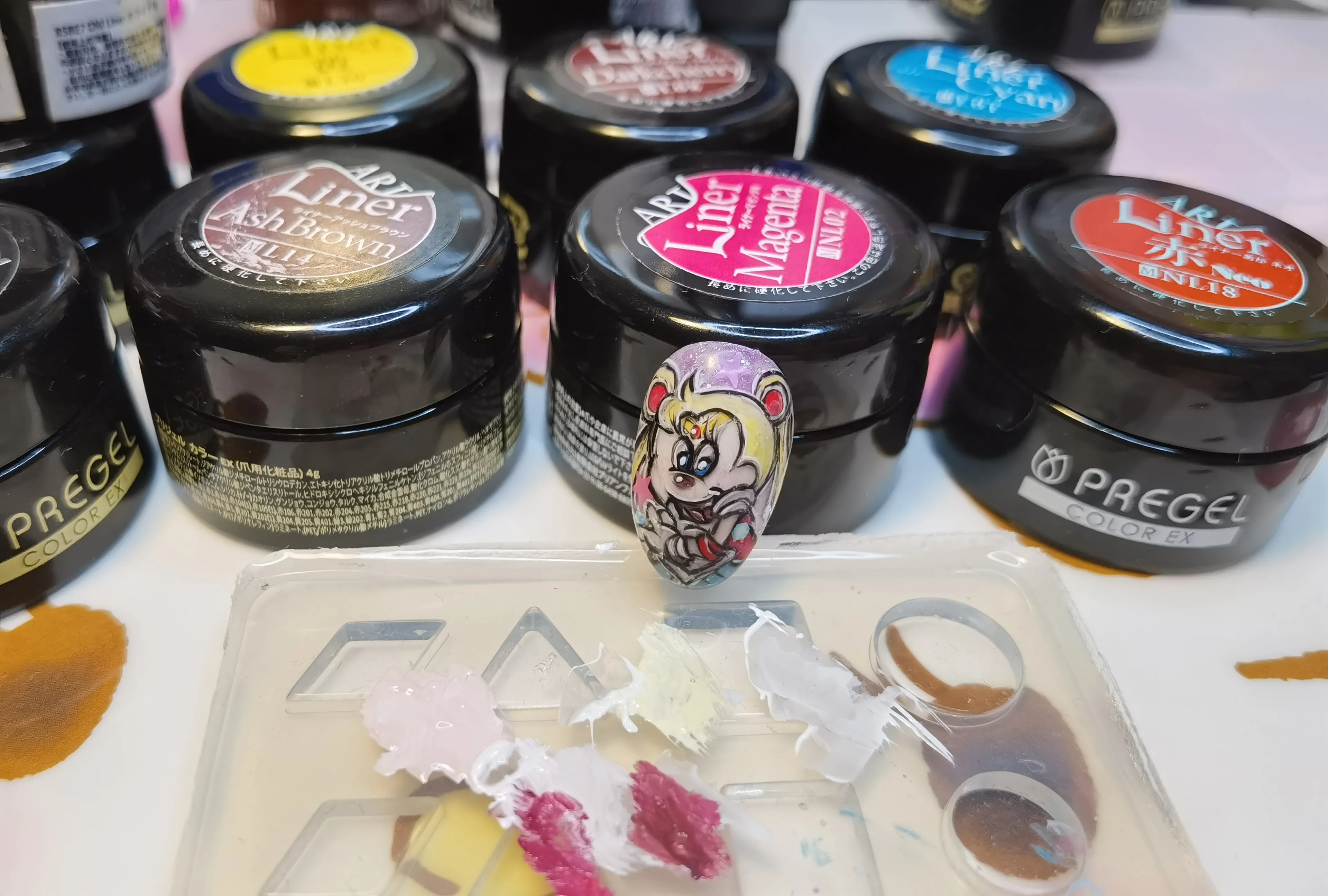 手绘美甲你会吗?快来一起聊聊吧?