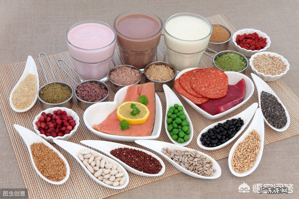 怀孕初期都应该吃什么对胎儿发育有帮助?什么时候开始喝含DHA的孕妇奶粉?