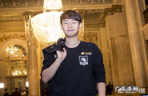 BLG官宣原AFS中单Kuro加盟,有网友却表示“花钱买回来一个混子”,你怎么看?