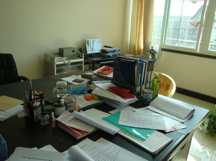 我32岁,有机会借调到县委办和宣传部,哪个发展前景更好一些?