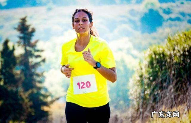 适合老年人的微信头像 老年人水边跑步风水头像