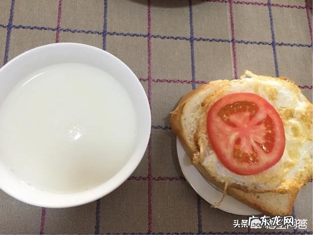 早餐吃什么好?有什么早上起来能快速做的早餐食物?