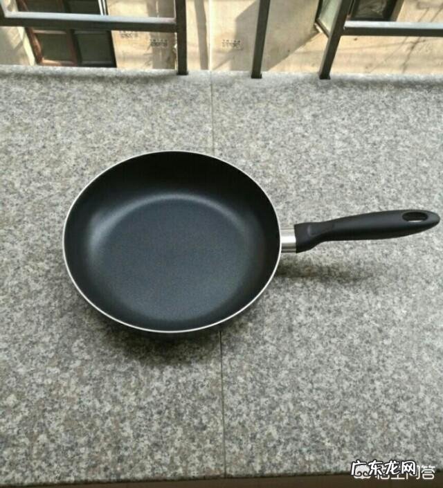 哪个家用平底不粘锅的品牌比较好？