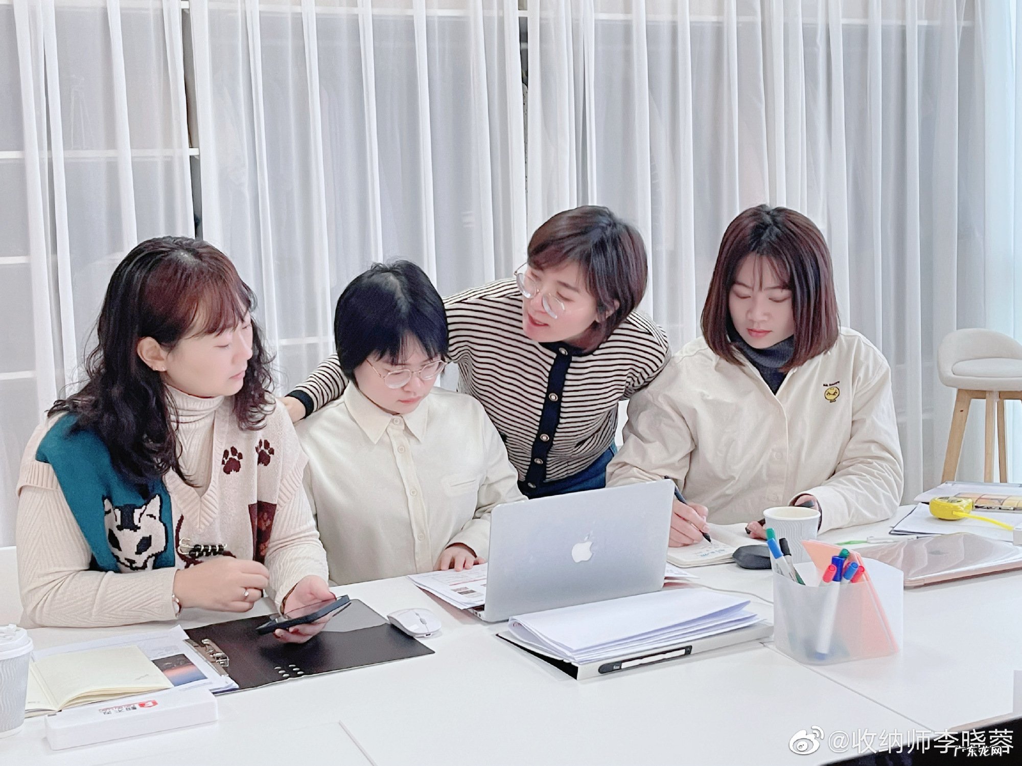 如何利用工作中闲余的时间整理办公室?