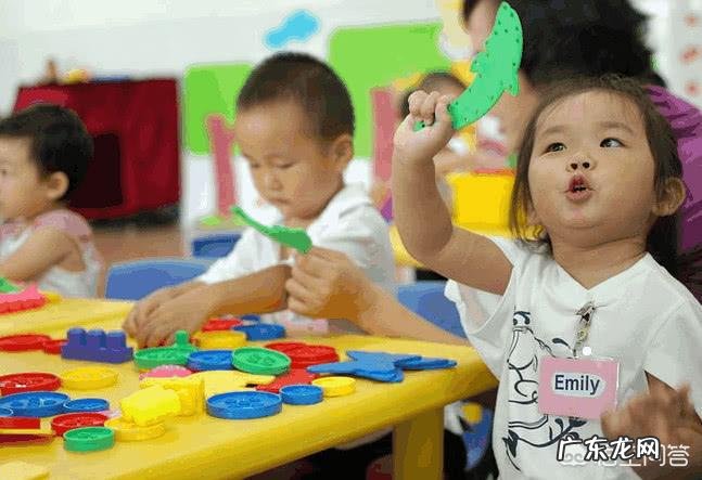孩子几岁上幼儿园好？如果孩子过早上幼儿园，你会心疼吗？