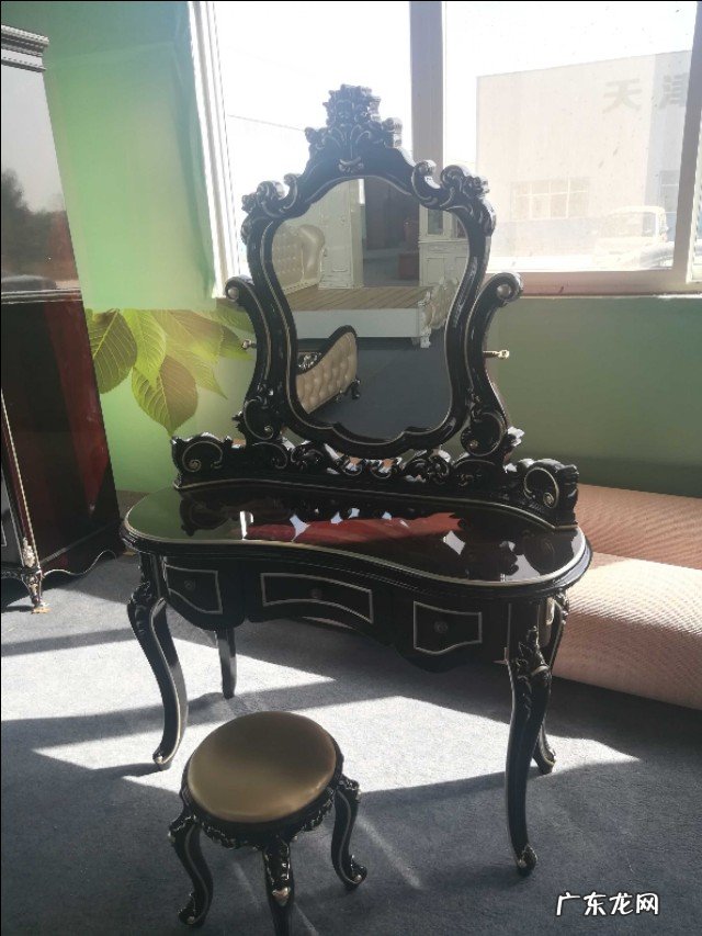 想买个梳妆台,有什么推荐?