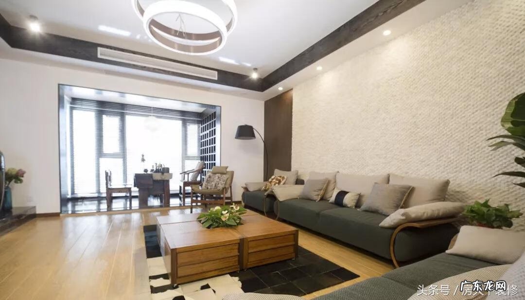 厨房窗户上面打吊柜图片 门上吊柜的风水