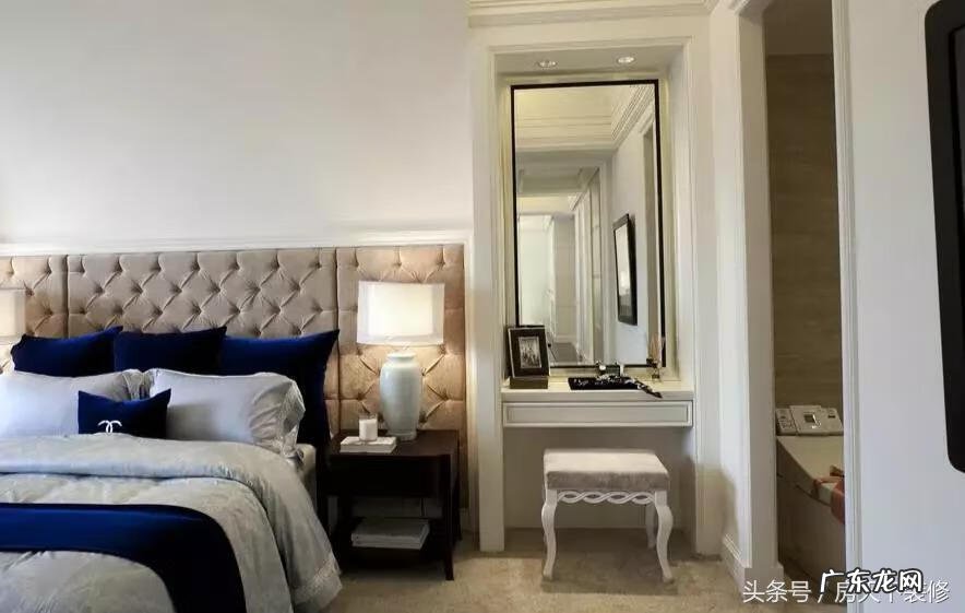 厨房窗户上面打吊柜图片 门上吊柜的风水