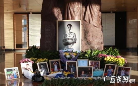 今晚CBA比赛前都进行了吉喆的默哀仪式，这是表达CBA的联赛人性化吗？