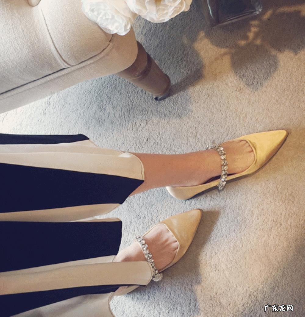 你喜欢穿高跟鞋还是平底鞋,为什么?
