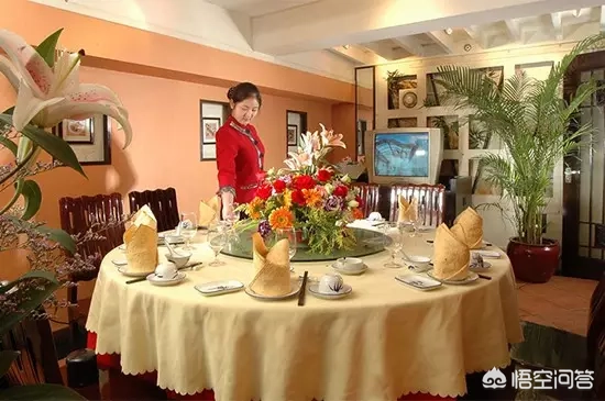 怎样做好一名餐厅服务员?